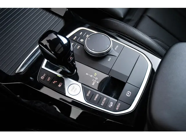 BMW X3 xDrive30e 2022 Hybride Benzine 18