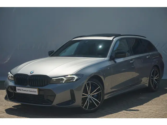 BMW 3 Serie Touring 320i 2024 Benzine 34