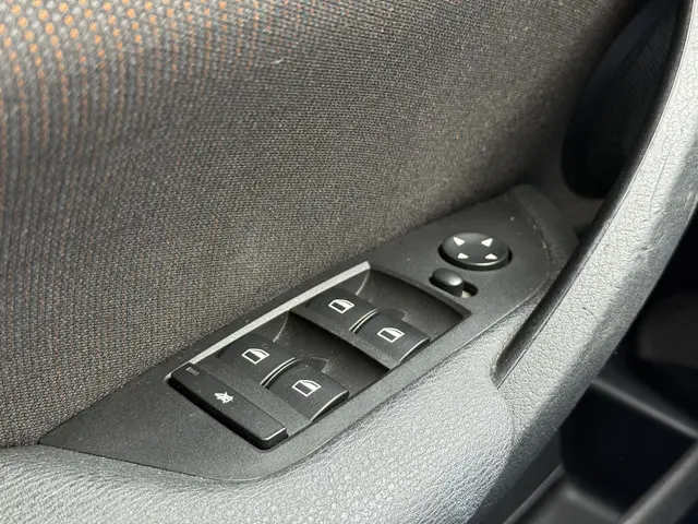 BMW X1 sDrive20i Business 2014 Benzine 25