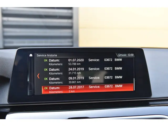 BMW 5 Serie Touring 520i High Executive 2017 Benzine 23
