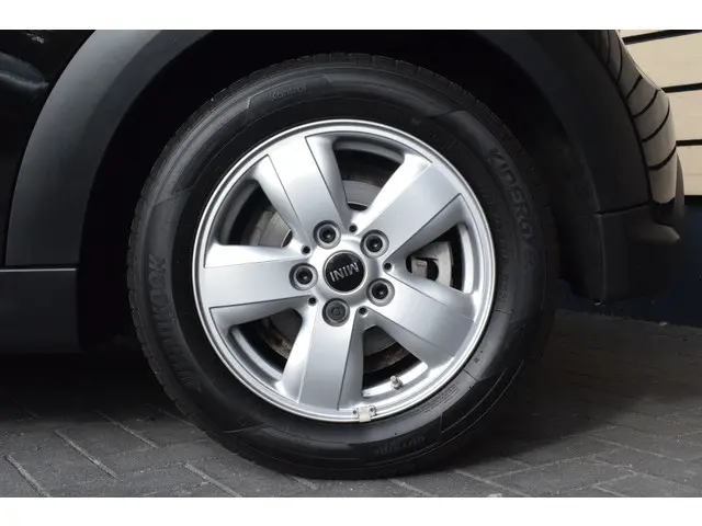 MINI One Mini 1.5 Essential 2021 Benzine 8