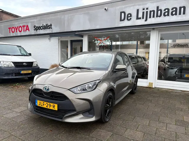 Toyota Yaris 1.5 Hybrid Dynamic 2023 Hybride Benzine 6