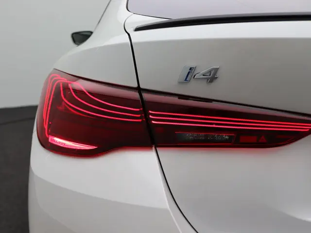 BMW i4 eDrive35 2025 Elektrisch 32