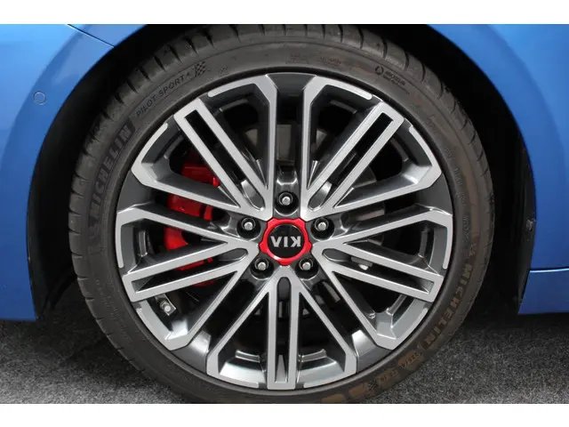 Kia ProCeed 1.6 T-GDI 204pk Automaat GT 2020 Benzine 2