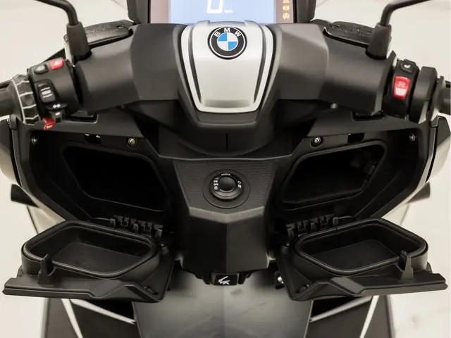 BMW C 400 GT Triple Black 2025 Benzine 6