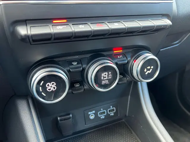 Renault Captur 1.3 TCe 130 Intens 2020 Benzine 13