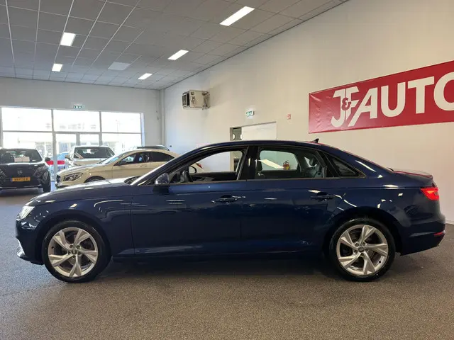 Audi A4 Limousine 1.4 TFSI Pro Line 2016 Benzine 2