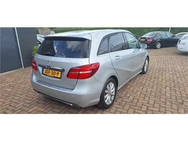 Mercedes-Benz B-Klasse 200 Prestige 2016 Benzine 6