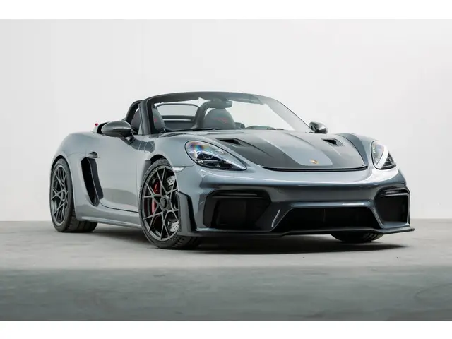 Porsche 718 Spyder RS 2024 Benzine 8