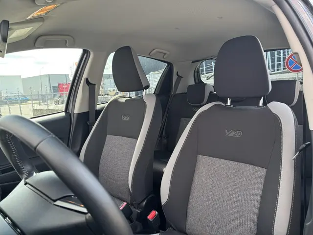 Toyota Yaris 1.5 Hybrid Y20 2019 Hybride Benzine 10