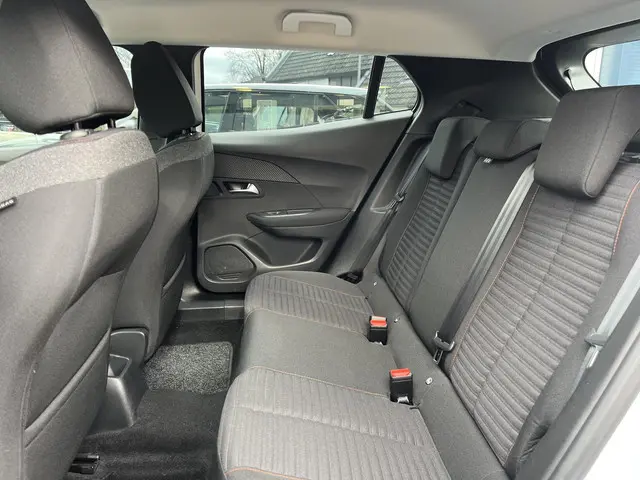 Peugeot 2008 1.2 Turbo 100 PK Active Pack 2021 Benzine 31