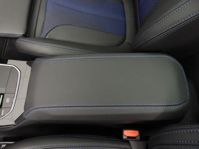 BMW 1 Serie 5-deurs M135i xDrive 2024 Benzine 28