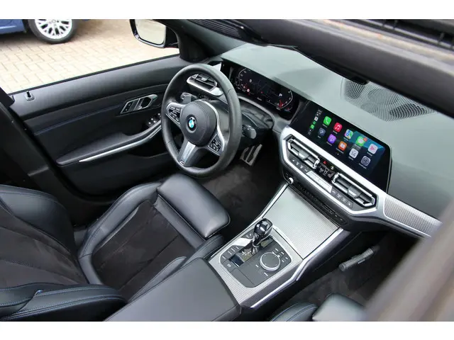 BMW 3 Serie 330i High Executive 2019 Benzine 6