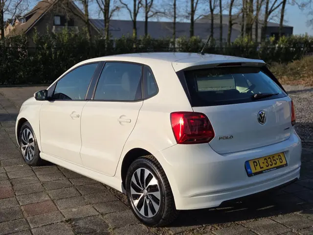 Volkswagen Polo 1.0 BlueMotion 5DRS/NAP/AIRCO 2017 Benzine 6