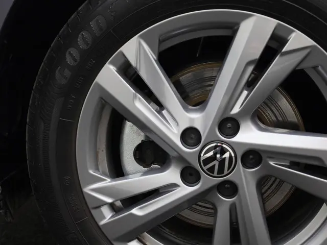 Volkswagen Polo 1.0 TSI/115PK R-Line DSG 2024 Benzine 25