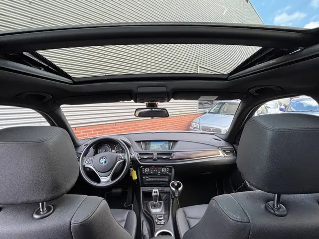 BMW X1 xDrive28i High Executive 2015 Benzine 5