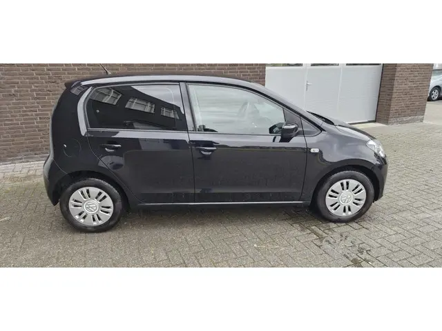 Volkswagen up! 1.0 move up! BlueM. 2015 Benzine 4