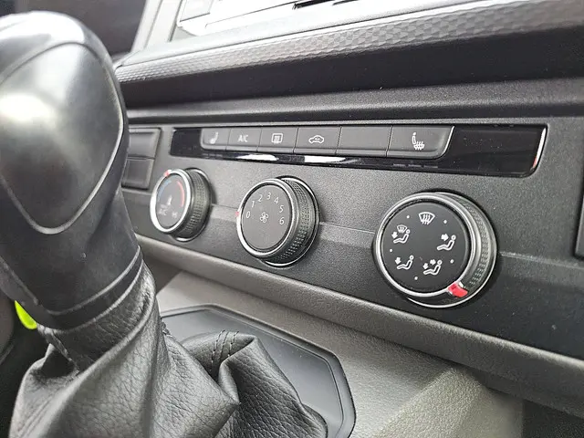Volkswagen Transporter 2.0 TDI 2020 Diesel 10