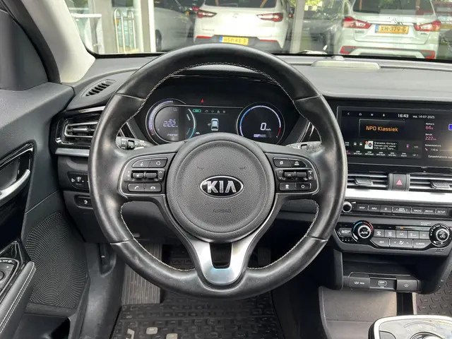 Kia e-Niro DynamicPlusLine 64 kWh 2021 Elektrisch 35