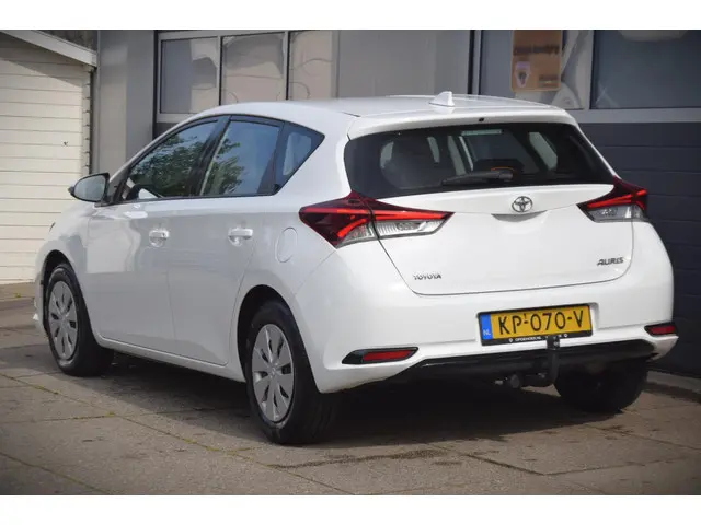 Toyota Auris 1.3 Comfort + TREKHAAK 2016 Benzine 18