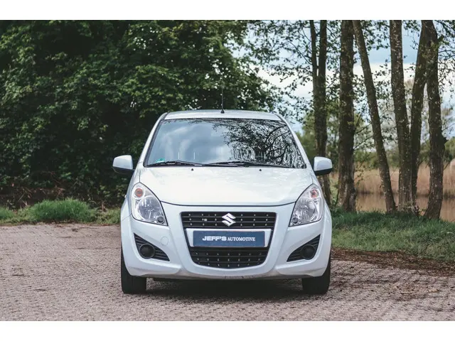 Suzuki Splash 1.0 VVT Comfort EASSS 2015 Benzine 2