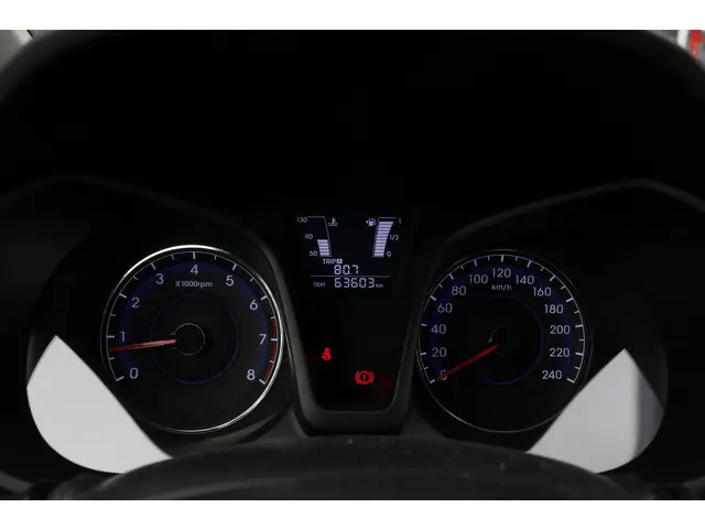 Hyundai ix20 1.4i Go! 2015 Benzine 18