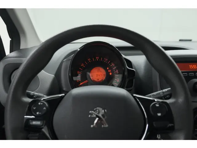 Peugeot 108 1.0 e-VTi Active 2022 Benzine 37