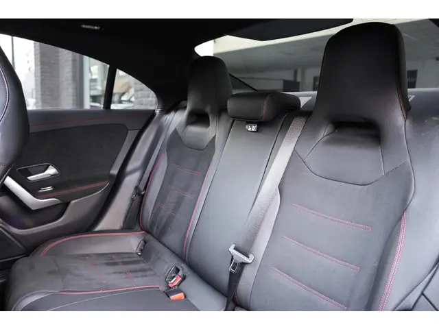 Mercedes-Benz CLA 250 e AMG 45S 2020 Hybride Benzine 12