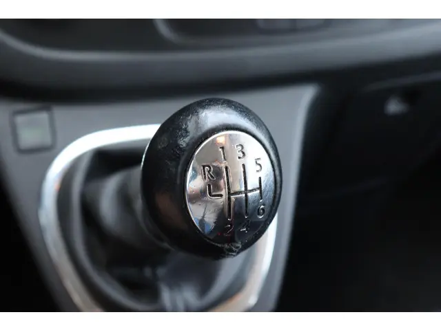 Renault Trafic 1.6 dCi T29 L2H1 DC Comfort 2017 Diesel 27