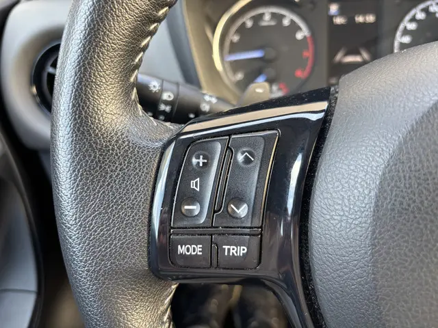 Toyota Yaris 1.5 VVT-i Aspiration 2017 Benzine 12