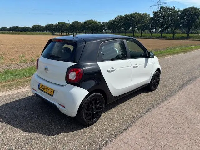 Smart Forfour 1.0 Brabus Edition 2015 Benzine 4