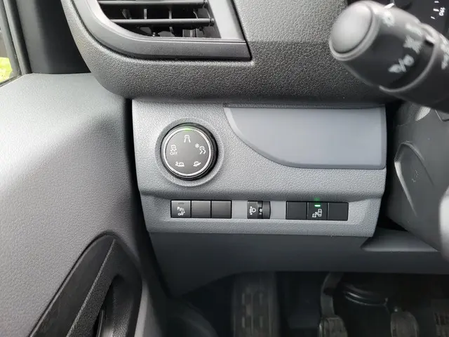 Toyota ProAce Worker 1.6 D-4D Cool Comfort 2019 Diesel 8