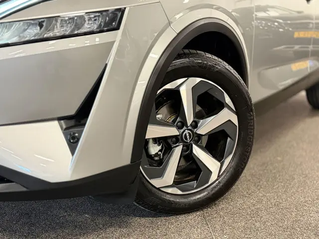 Nissan QASHQAI 1.3 MHEV Xtronic 2024 Benzine 9