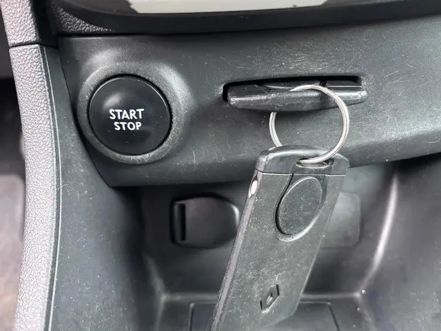 Renault Clio 0.9 TCe Eco2 Limited 2016 Benzine 30