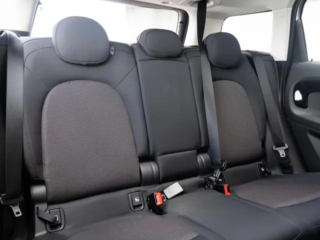 MINI Countryman Cooper Aut. 2023 Benzine 8