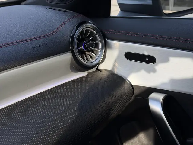 Mercedes-Benz CLA Aut. 180 AMG Sport 2024 Benzine 24