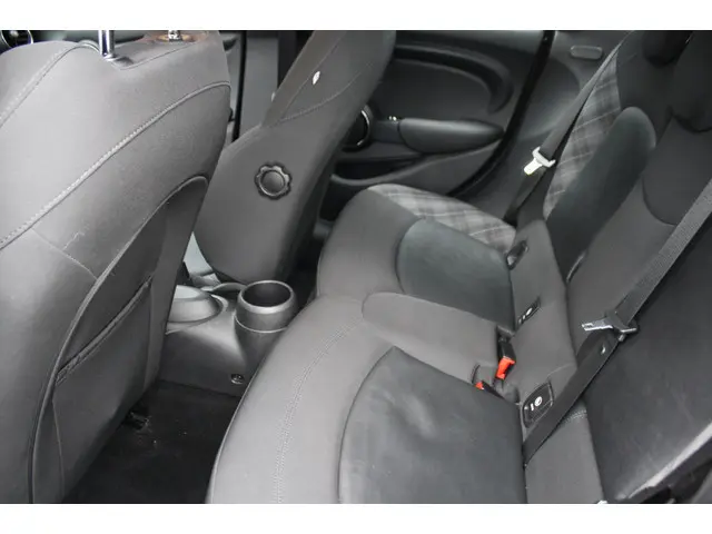 MINI One Mini 1.2 Chili Business 2015 Benzine 16