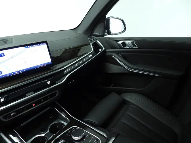 BMW X5 xDrive50e 2025 Hybride Benzine 44