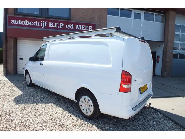 Mercedes-Benz Vito 114 CDI Extra Lang 2015 Diesel 2