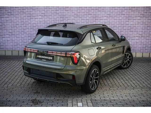 Lynk & Co 01 1.5 Core 2026 Hybride Benzine 9