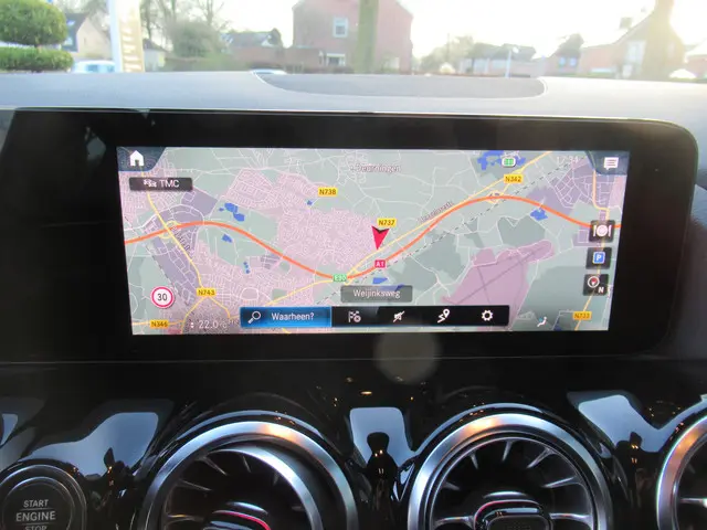 Mercedes-Benz GLA 200 Business Solution 2021 Benzine 17