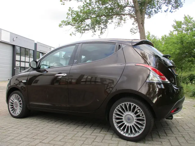 Lancia Ypsilon 0.9 TwinAir Platinum 2012 Benzine 2
