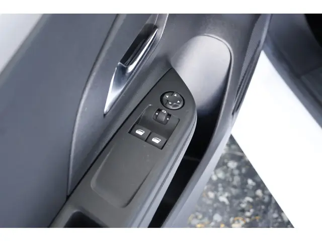 Opel Corsa-e Business Edition 50 kWh 2021 Elektrisch 19