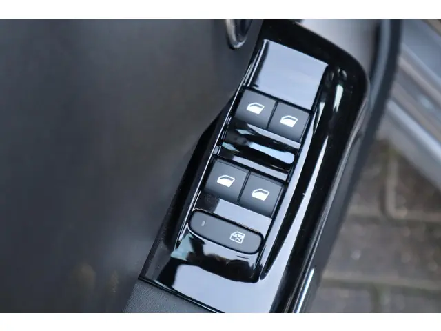 Citroën C3 1.2 PureTech Max 2024 Benzine 26