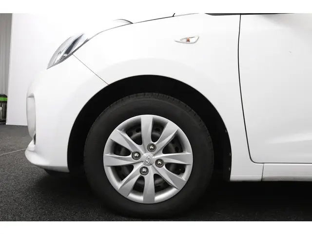 Hyundai i10 1.0i Comfort 2018 Benzine 30