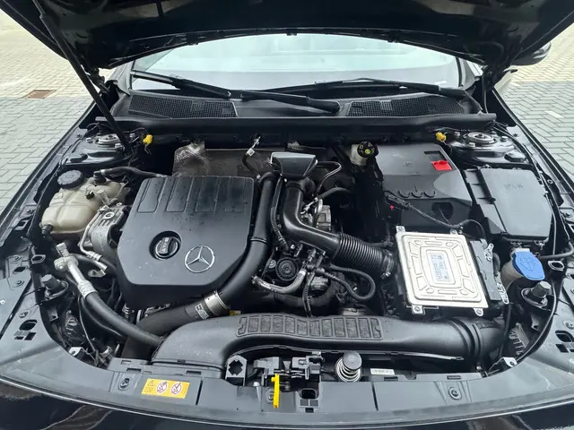 Mercedes-Benz A-Klasse 180 Premium Plus 2020 Benzine 15