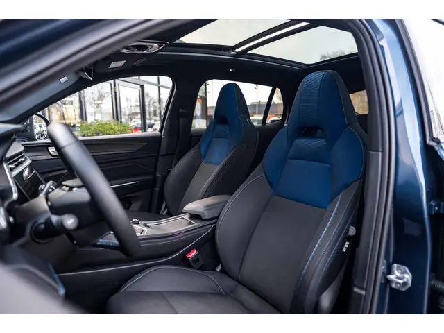 Lynk & Co 01 1.5|Pano|Car Play|360 Cam| 2023 Hybride Benzine 15