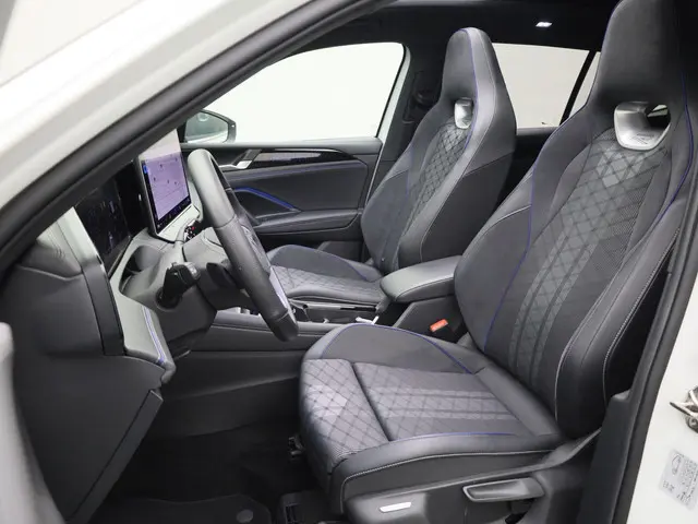 Volkswagen Tiguan 1.5 eTSI/150PK R-Line DSG 2024 Benzine 19