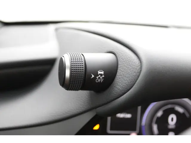Lexus ES 300h Luxury Line 2025 Hybride Benzine 40