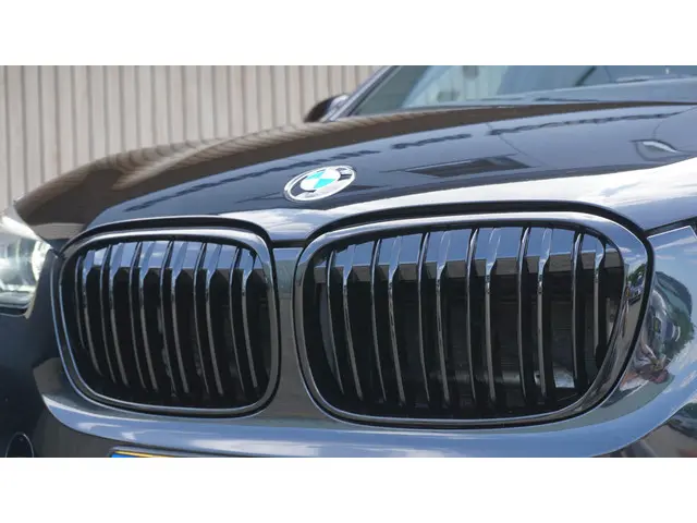 BMW X1 xDrive25i 232pk M-Sport & Shadow-Line 2017 Benzine 56